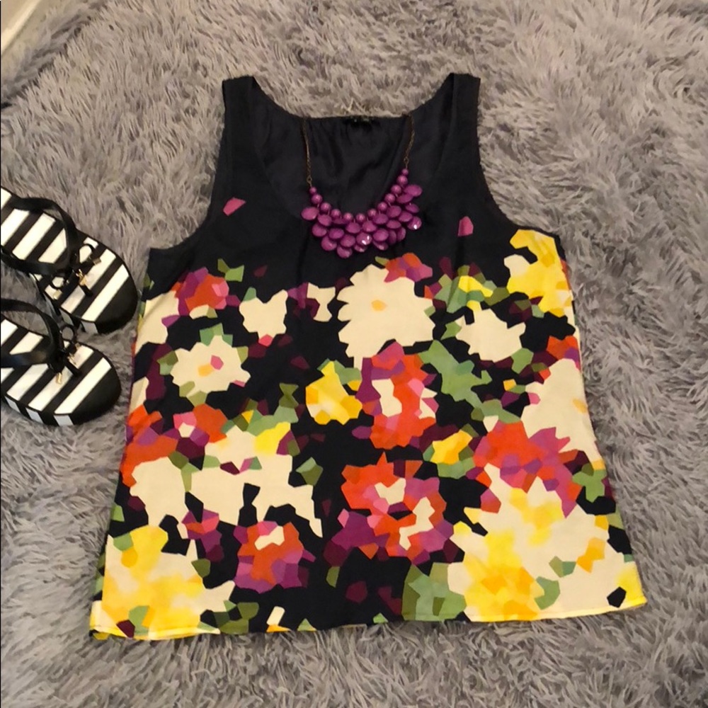 🌸Beautiful silk sleeveless blouse